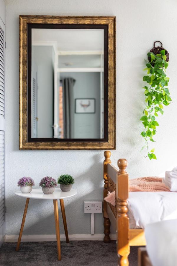Perfect For Contractors - Canterbury - Free Parking - Ultra Wifi Esterno foto